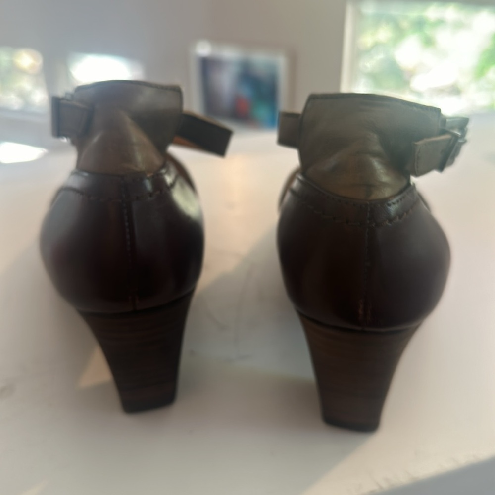 FIDJI two tone leather ankle strap heels 38 7 - Picture 4 of 9
